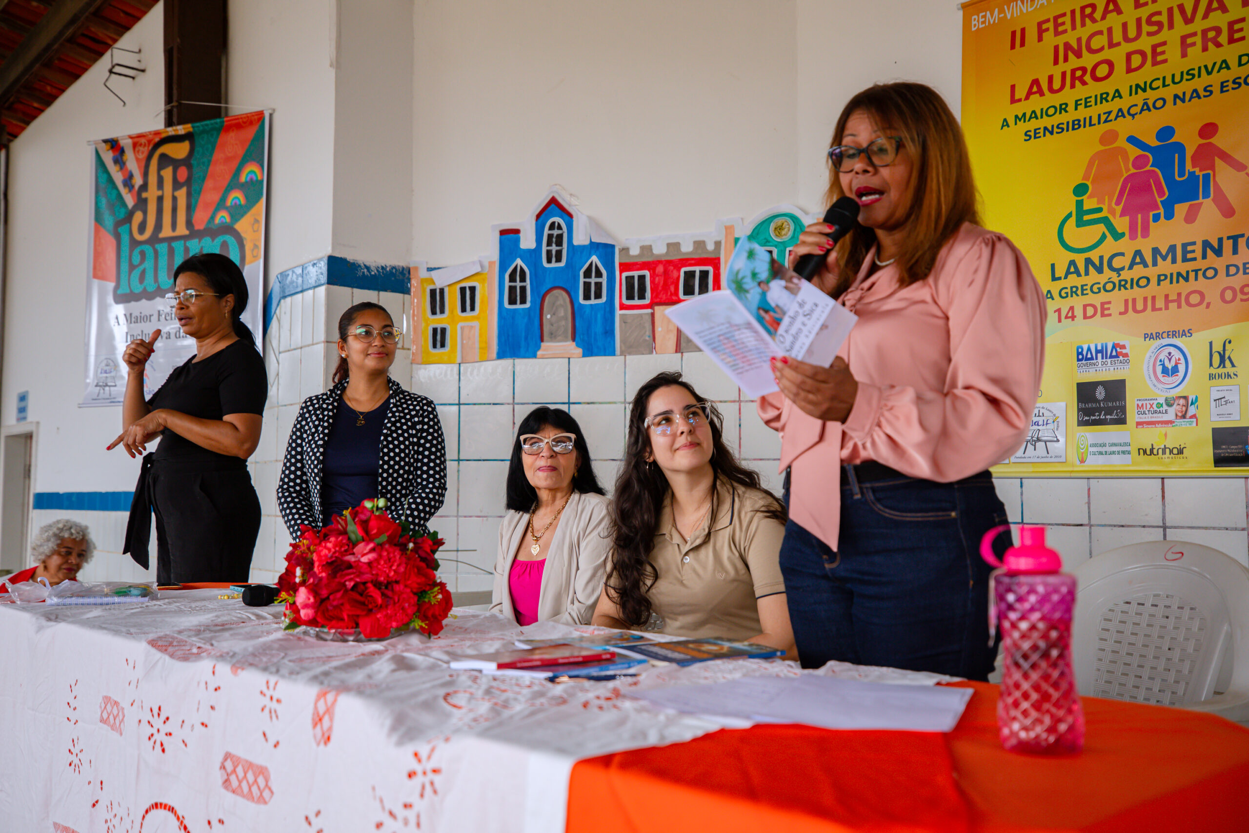 Feira Literária Inclusiva transforma escola de Ipitanga em palco de cultura e acessibilidade; conheça a iniciativa