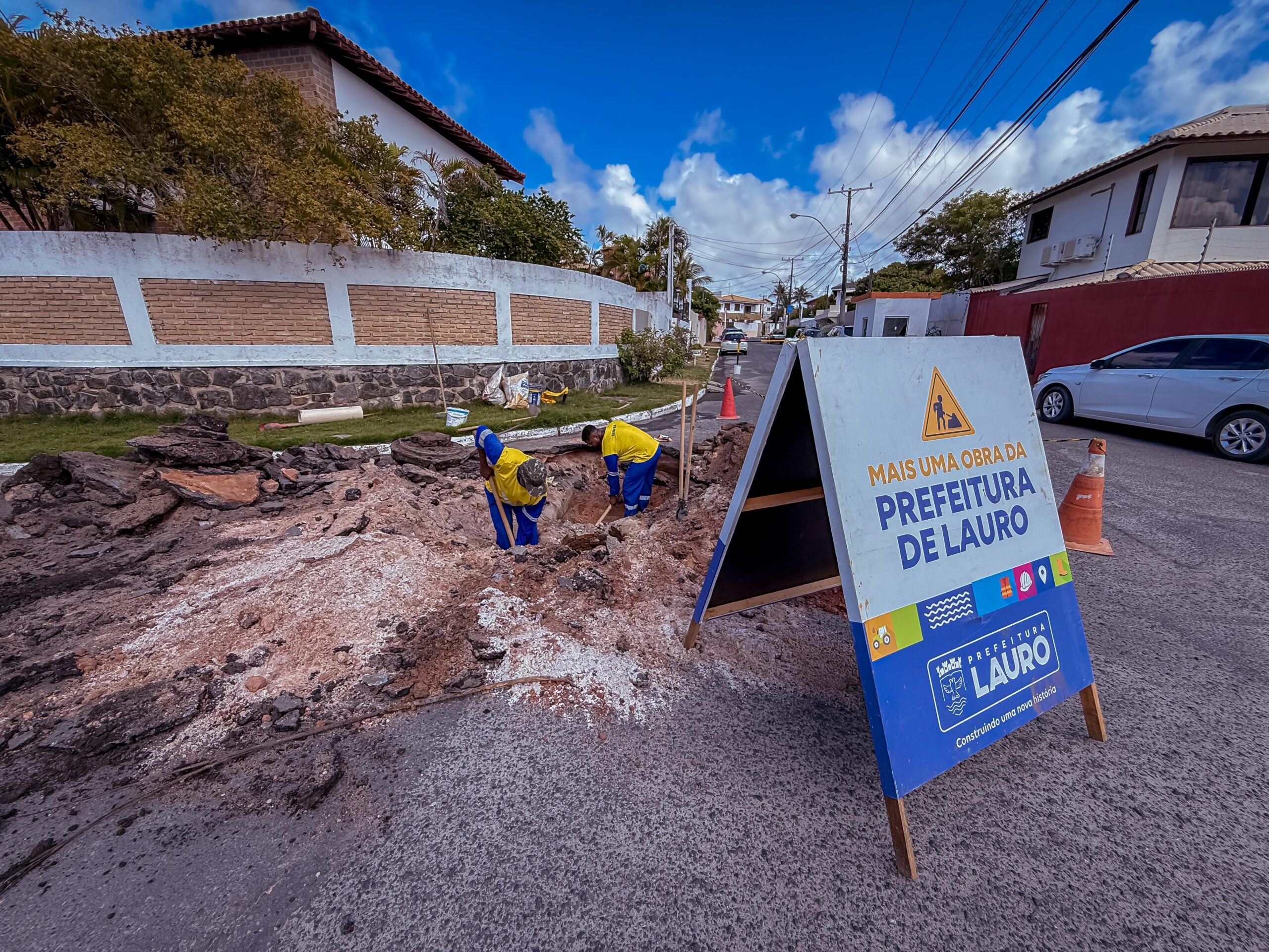 Lauro de Freitas acelera manutenção e promete ruas sem buracos