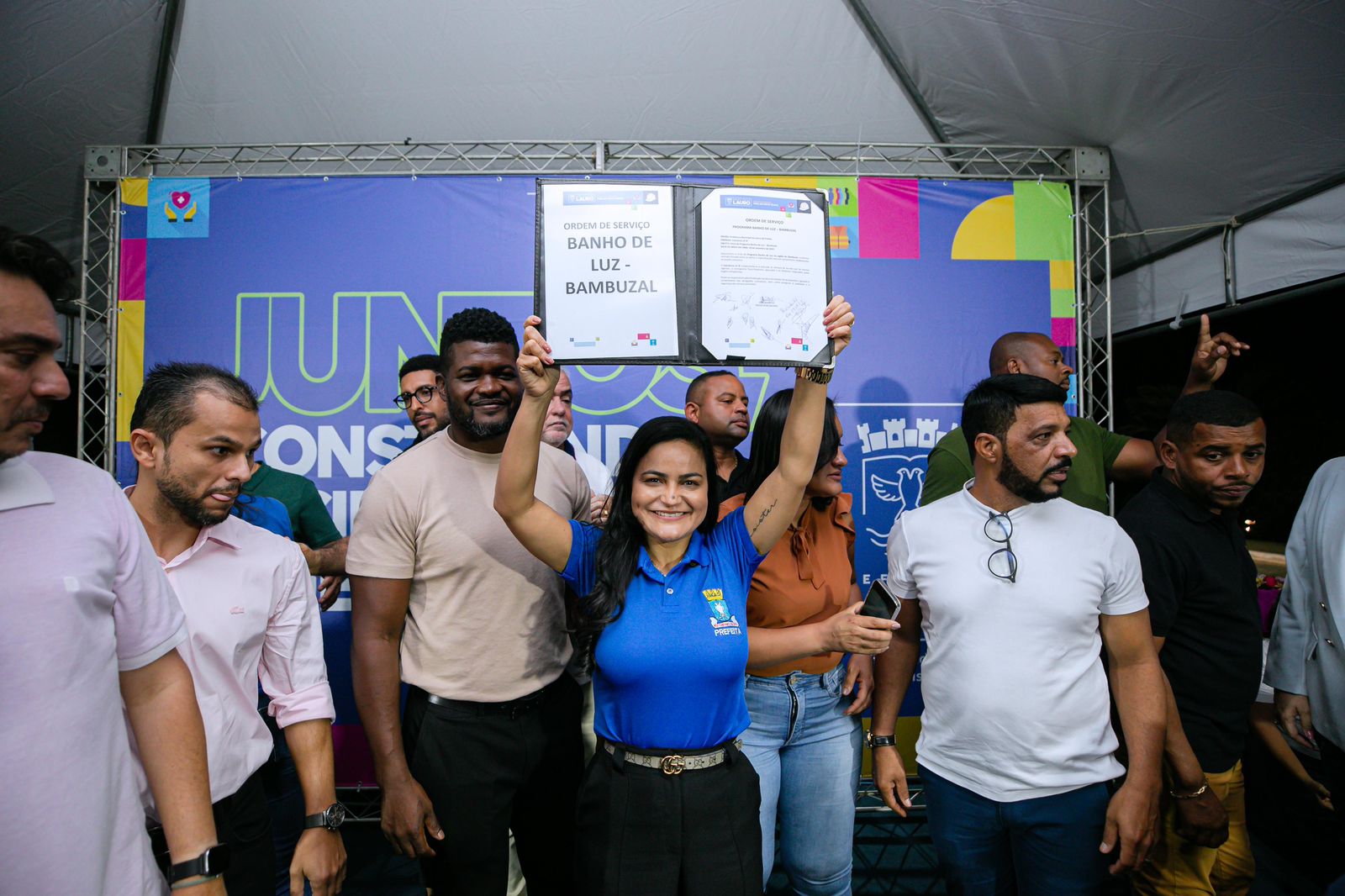 Após 20 anos de espera, Bambuzal recebe iluminação em LED e moradores comemoram