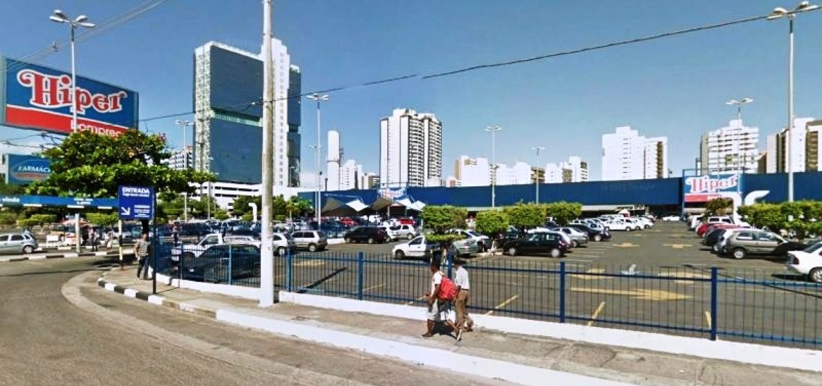 Briga bilionária: Carrefour e Grupo Mateus travam guerra pelo antigo Hiperbompreço do Iguatemi