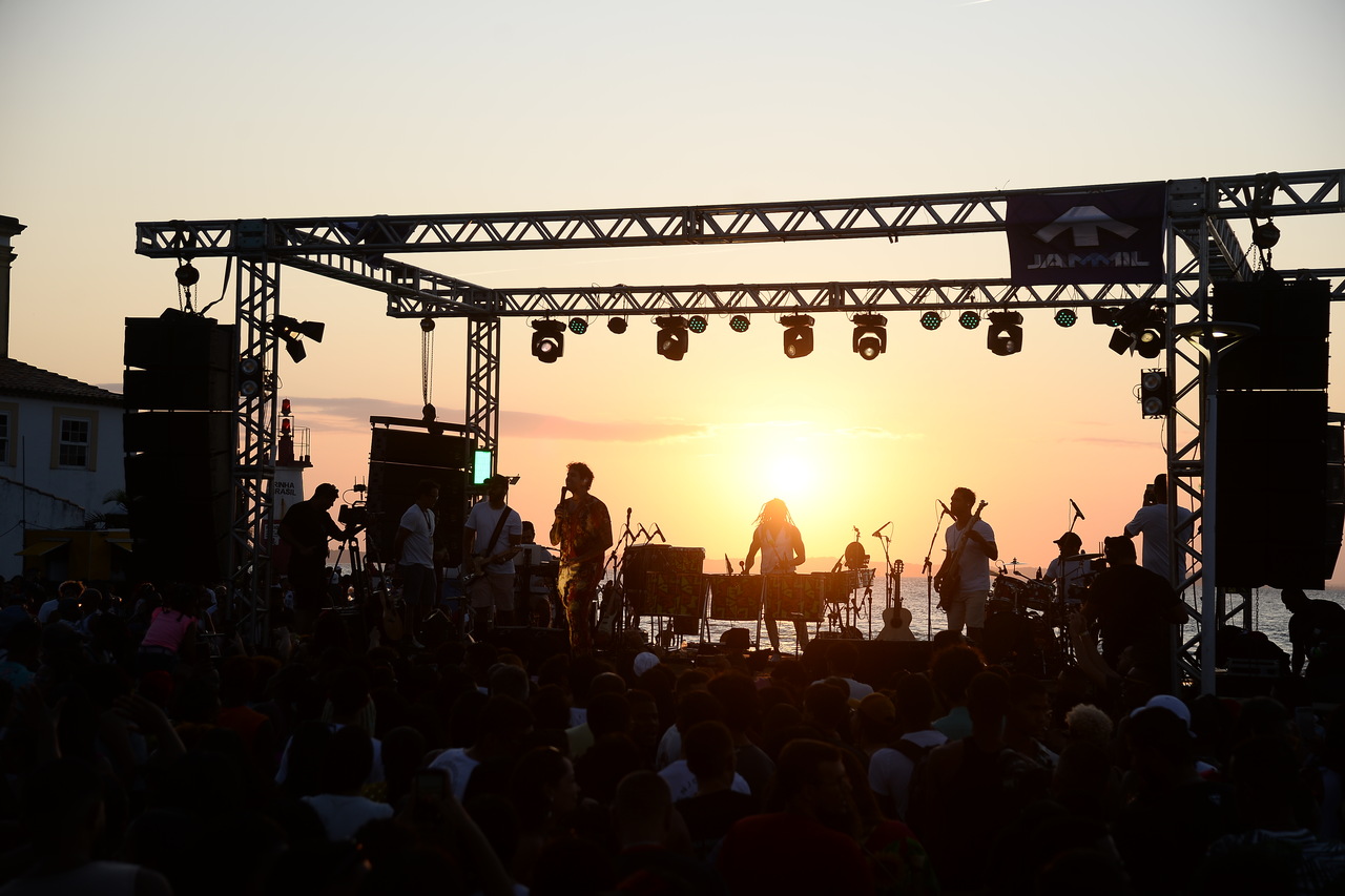 Jammil celebra 10 anos do “Vamos Ver o Pôr do Sol” com show gratuito neste domingo (14)