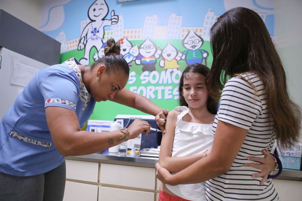 Salvador inicia campanha de multivacinação para atualizar cadernetas de crianças e adolescentes
