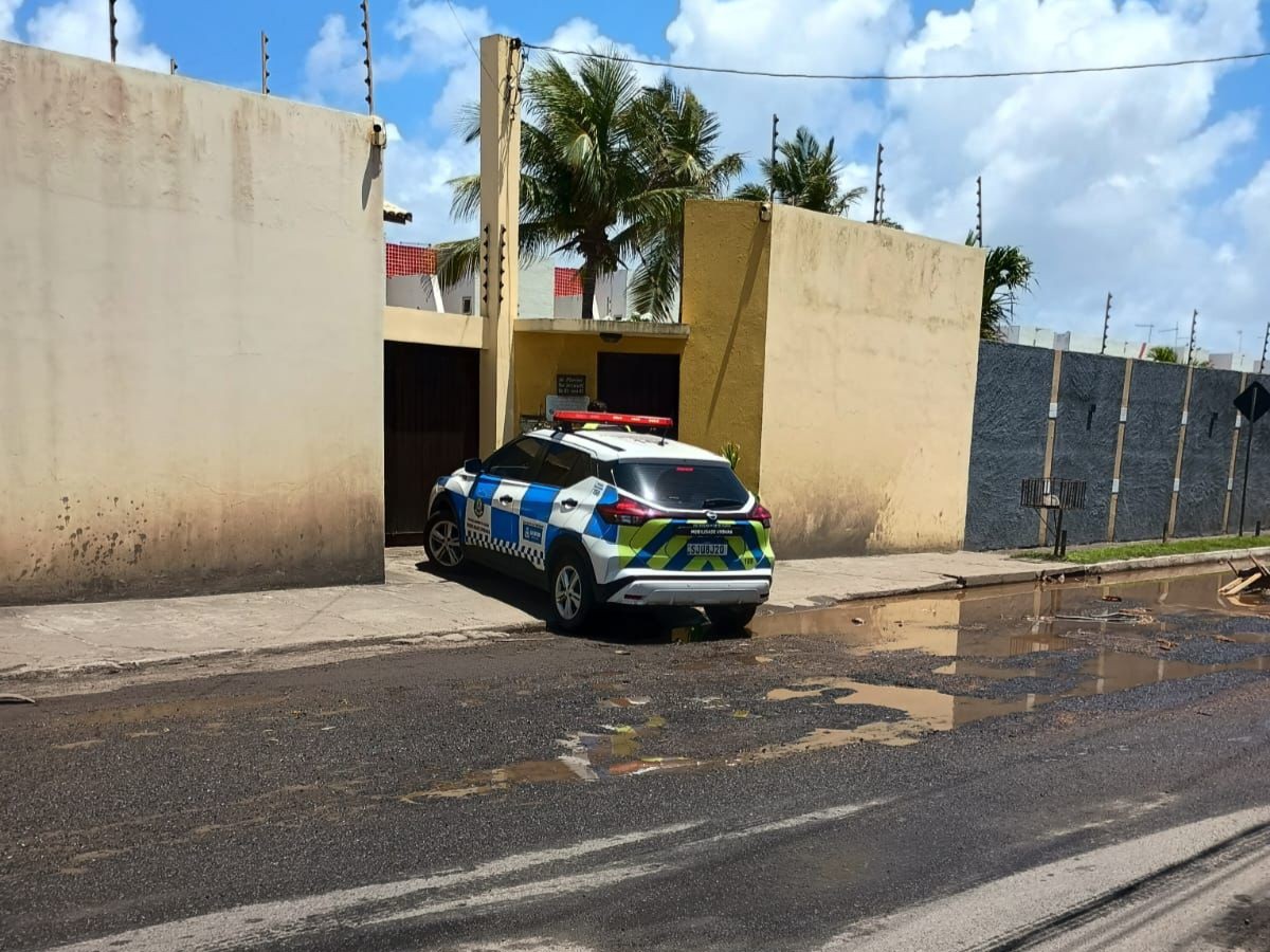 Após denúncias, obras de recuperação da rua Ibitiara são iniciadas; acompanhe