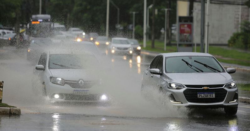 Salvador alagada: quando a chuva vai dar trégua? Meteorologia aponta virada para segunda (9)