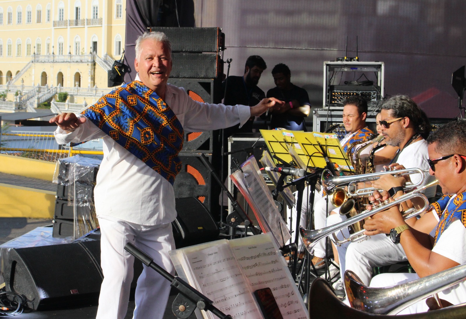 Baile no Campo Grande celebra 203 anos da Independência da Bahia e homenageia Seu Regi