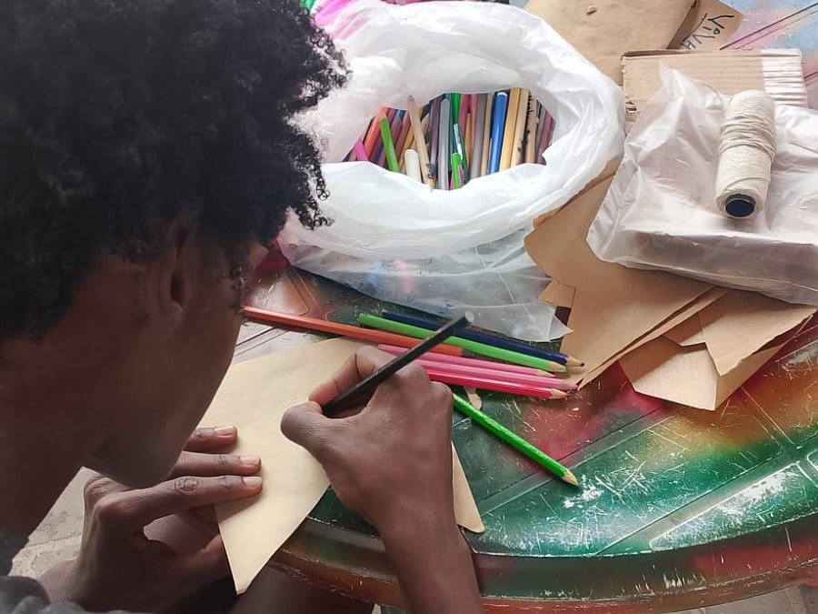 Junho de festa e acolhimento: Projeto Girassóis leva tradições juninas a pessoas em situação de rua em Salvador