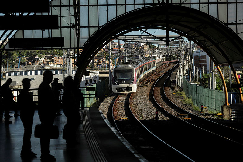 Plano prevê metrô até a Barra e VLT pela orla; veja o que muda na RMS