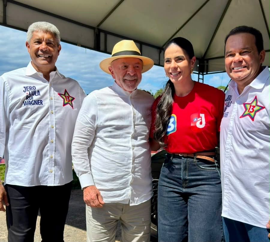 Lula lota avenida e causa engarrafamento gigante na convenção do PT na Paralela