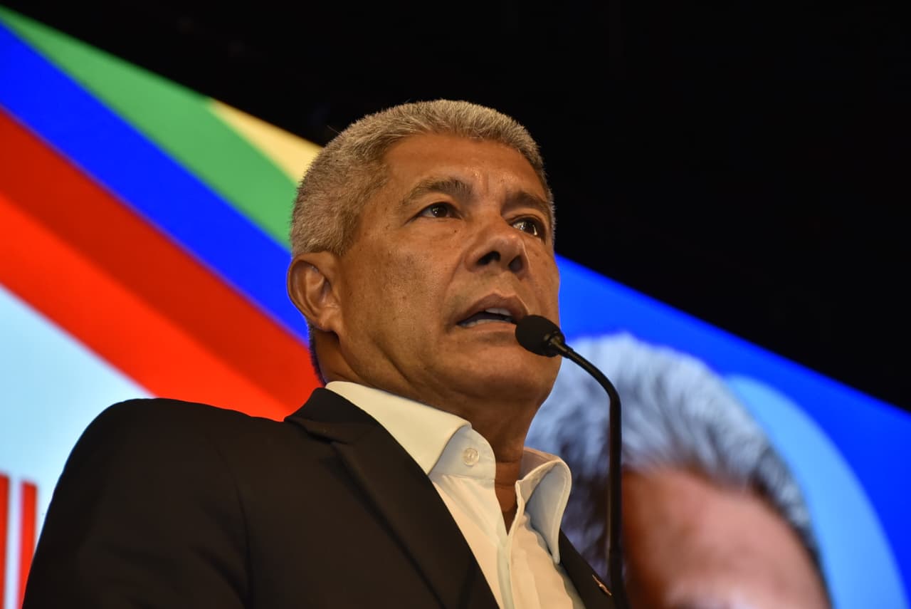 Desemprego na Bahia cai para abaixo de 9%; Jerônimo anuncia parceria com setor produtivo