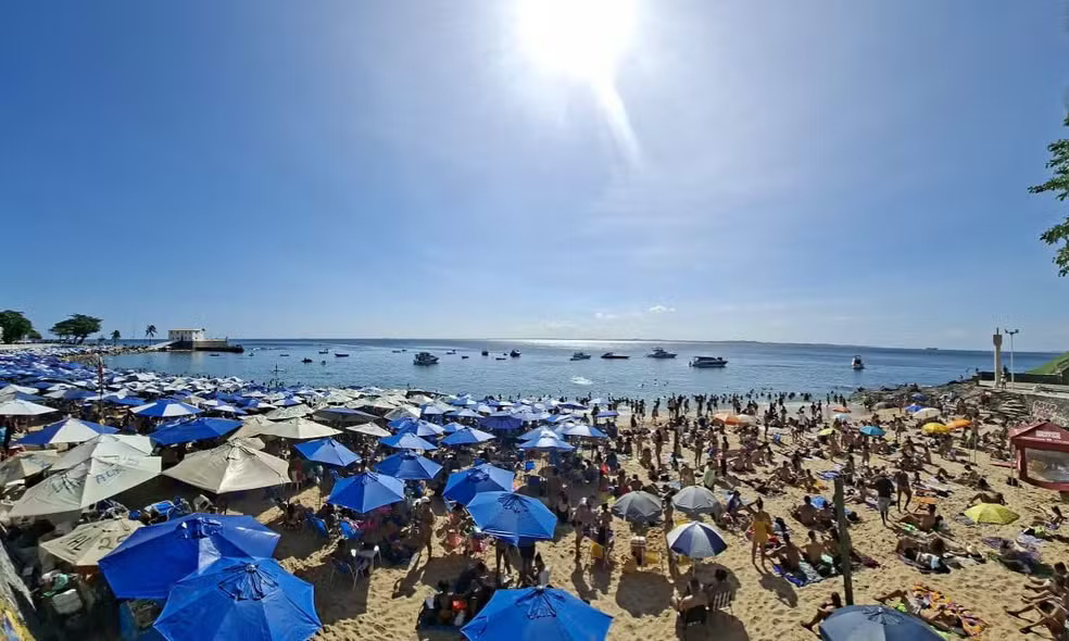 Surpresa na orla de Salvador: 10 praias seguem proibidas para banho neste fim de semana
