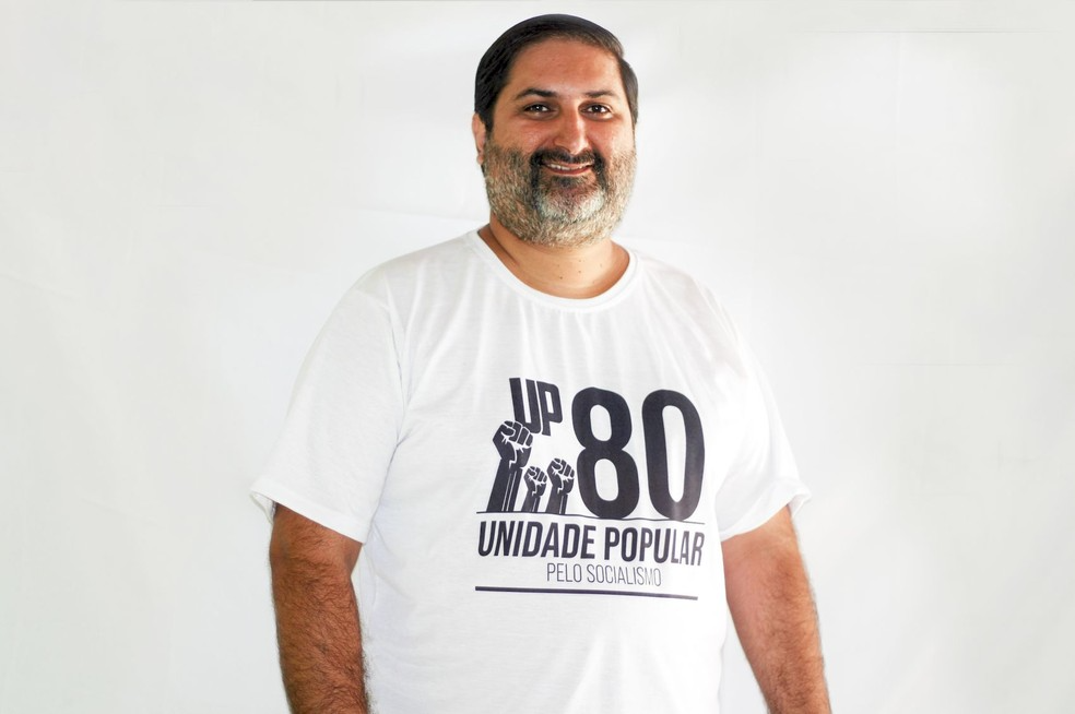 Último a entrar na disputa, candidato registra plano de uma página para Bahia