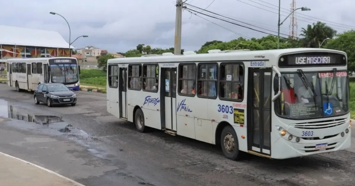 Vídeos do ônibus podem esclarecer morte de homem atropelado na orla de Piatã
