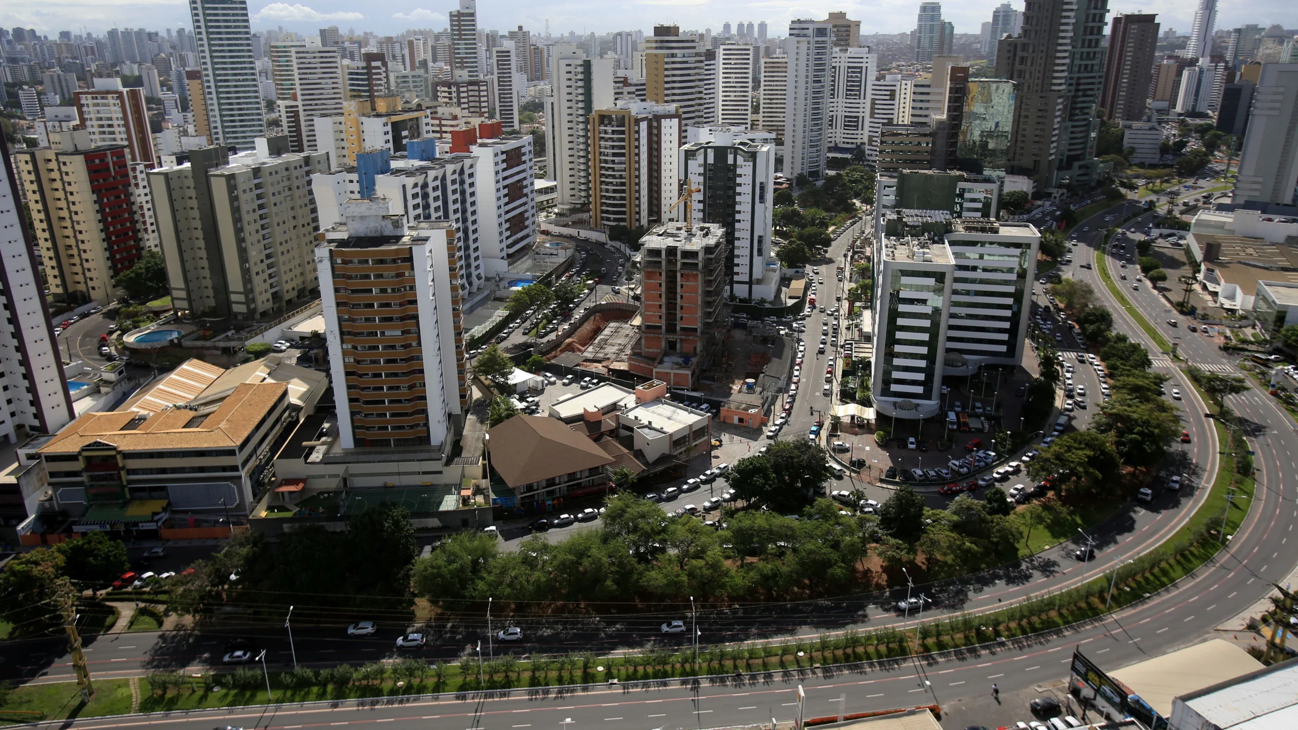 Bairros nobres de Salvador com aluguel até R$ 3 mil: descubra onde procurar