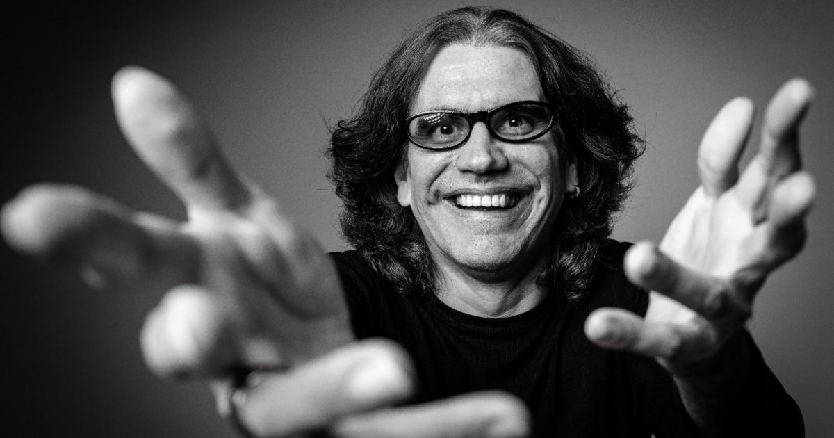 Zéu Britto surpreende Salvador: livro novo transforma o cotidiano em poesia